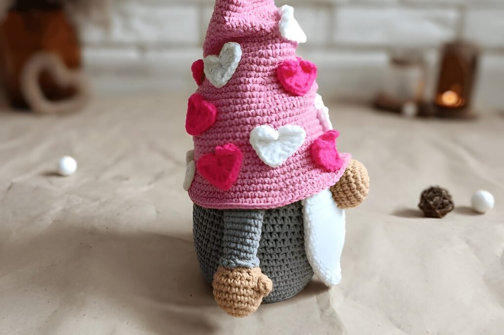 Love Gnome Amigurumi (Beginner Seasonal Crochet PDF)